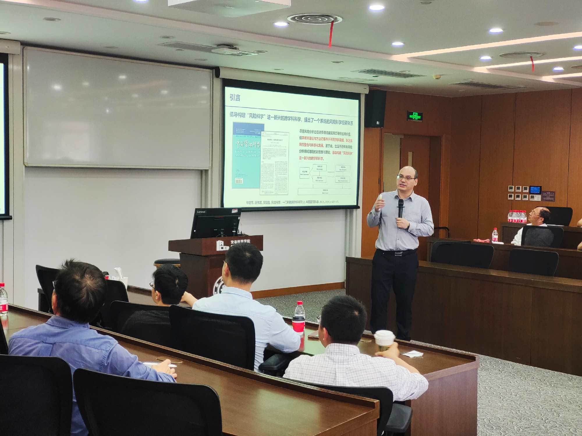 中国科学院大学经管学院李建平常务副院长莅临必赢官网作专题讲座